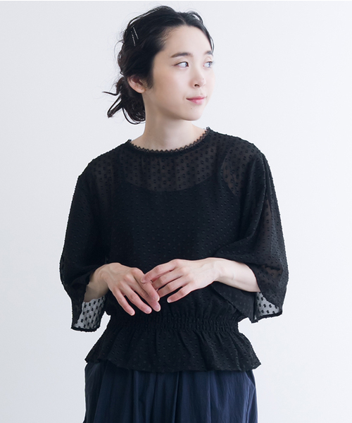 merlot plus（メルロープリュス）の「ドット柄シアーウエストギャザードルマンブラウス7026（シャツ/ブラウス・レディース・レッド/ブラウン/アイボリー/ブラック・FREE）」の3枚目の写真