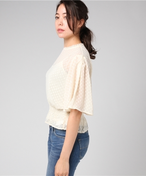 merlot plus（メルロープリュス）の「ドット柄シアーウエストギャザードルマンブラウス7026（シャツ/ブラウス・レディース・レッド/ブラウン/アイボリー/ブラック・FREE）」の6枚目の写真