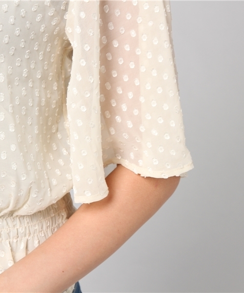 merlot plus（メルロープリュス）の「ドット柄シアーウエストギャザードルマンブラウス7026（シャツ/ブラウス・レディース・レッド/ブラウン/アイボリー/ブラック・FREE）」の10枚目の写真