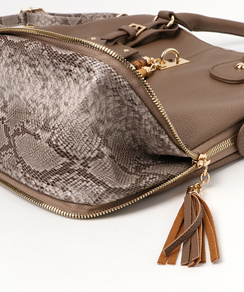 un dix cors（アンディコール）の「バンブータッセルバッグ（トートバッグ・レディース・その他23/ベージュ/モカ・ﾌﾘ-）」の7枚目の写真