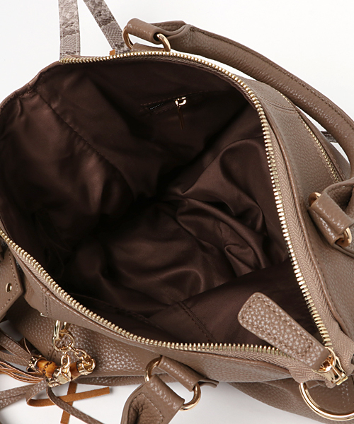 un dix cors（アンディコール）の「バンブータッセルバッグ（トートバッグ・レディース・その他23/ベージュ/モカ・ﾌﾘ-）」の8枚目の写真