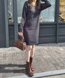 KOBE LETTUCE（コウベレタス）の「[タートルネックorクルーネック]選べる2丈総ケーブル編み×裾リブニットワンピース（ワンピース）」