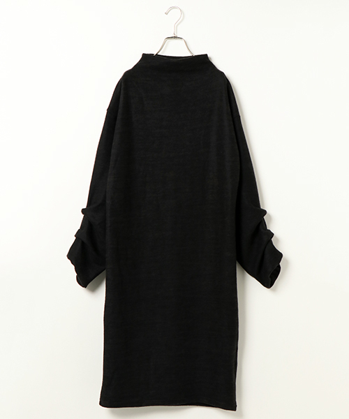 VENCEEXCHANGE（ヴァンスエクスチェンジ）の「袖タックロングワンピース              （ワンピース・レディース・ブラック/グレー/ブルー・MEDIUM）」の2枚目の写真