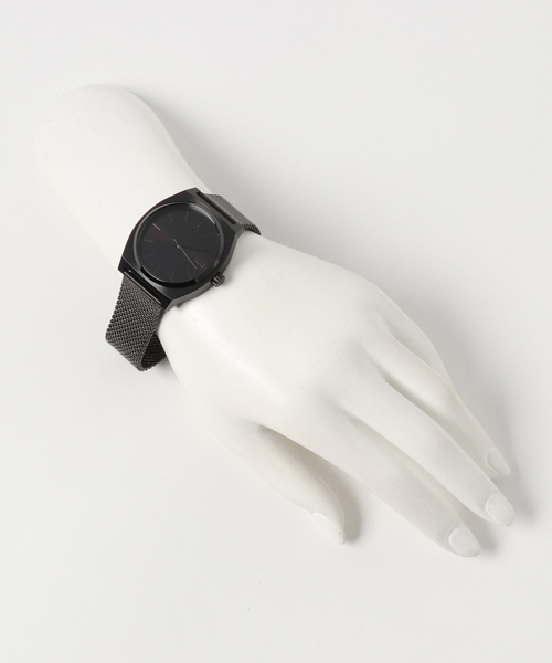 NIXON（ニクソン）の「TIME TELLER MILANESE NA1187001-00 ALL BLACK（アナログ腕時計・レディース・ブラック・FREE）」の3枚目の写真