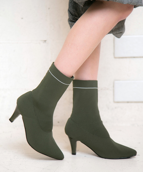 KOBE LETTUCE（コウベレタス）の「取り入れなきゃ損★秋冬大注目！美脚効果も◎ラインdesign☆ストレッチソックスブーツ/レディースシューズ[I1427]神戸レタス（ブーツ・レディース・ネイビー/カーキ/ブラック/グレー・M/S/L/LL）」の3枚目の写真