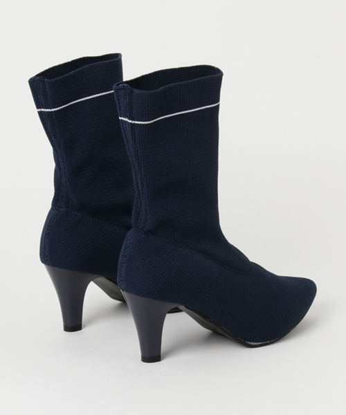 KOBE LETTUCE（コウベレタス）の「取り入れなきゃ損★秋冬大注目！美脚効果も◎ラインdesign☆ストレッチソックスブーツ/レディースシューズ[I1427]神戸レタス（ブーツ・レディース・ネイビー/カーキ/ブラック/グレー・M/S/L/LL）」の5枚目の写真
