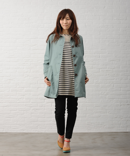 POU DOU DOU（プードゥドゥ）の「コットンナイロンサテン丸衿コート（ステンカラーコート・レディース・ベージュ/ミント/ピンク・03）」の2枚目の写真