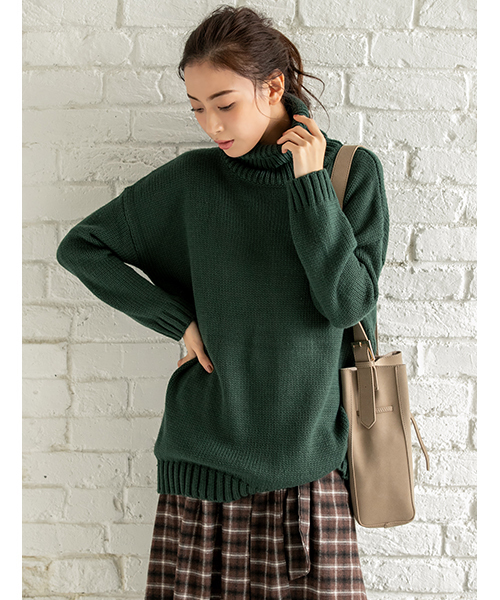 fifth（フィフス）の「オフタートルオーバーサイズニット（ニット/セーター・レディース・レッド/イエロー/グリーン/ブラウン・MEDIUM）」の3枚目の写真