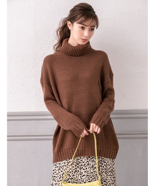 fifth（フィフス）の「オフタートルオーバーサイズニット（ニット/セーター・レディース・レッド/イエロー/グリーン/ブラウン・MEDIUM）」の2枚目の写真