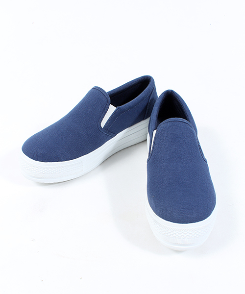 WEGO（ウィゴー）の「WEGO/厚底スリッポンスニーカー（スニーカー・レディース・ネイビー/ホワイト/ブラック/ブラック系その他/グレー・24.5/23.5）」の22枚目の写真