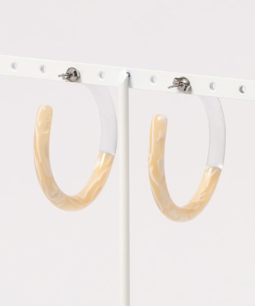 LOWRYS FARM（ローリーズファーム）の「バイカラーフープピアス　848960（ピアス（両耳用）・レディース・ブラウン/アイボリー/ブルー・FREE）」の4枚目の写真