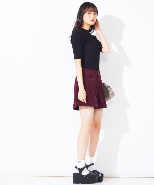 WEGO（ウィゴー）の「WEGO/コーデュロイハイウエストショートパンツ（その他パンツ・レディース・ブラック/アイボリー/キャメル/ワイン/ライトグレー・SMALL/MEDIUM/LARGE/X-SMALL）」の21枚目の写真