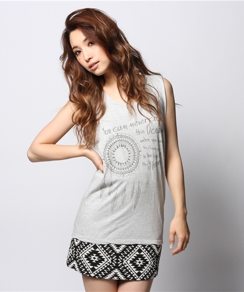 goa（ゴア）の「Cross The Ocean ﾉｰｽﾘｰﾌﾞTOPS（Tシャツ/カットソー・レディース・ホワイト/グレー/グレー系その他/ブルー系その他・FREE）」の3枚目の写真