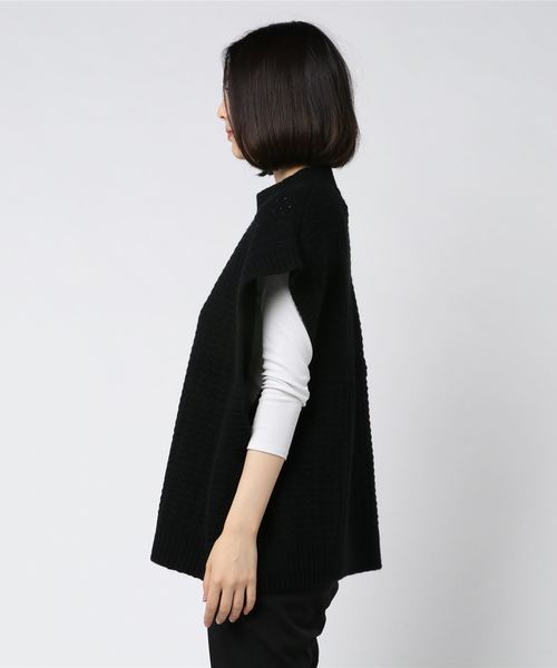 CLANE（クラネ）の「CABLE KNIT VEST（ニット/セーター・レディース・ブラック/ベージュ/アイボリー・1/2）」の4枚目の写真