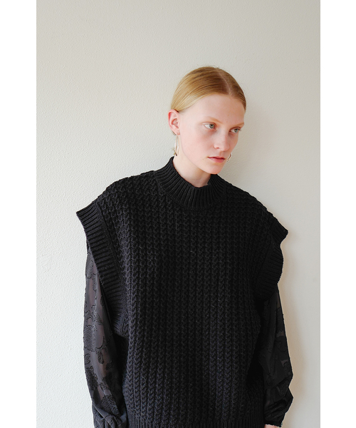CLANE（クラネ）の「CABLE KNIT VEST（ニット/セーター・レディース・ブラック/ベージュ/アイボリー・1/2）」の14枚目の写真