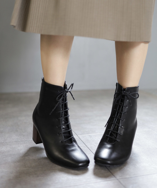 SESTO（セスト）の「リアルウッドヒールのスクエアトゥレースアップブーツ（ブーツ・レディース・ブラック/ダークブラウン/グレイッシュベージュ/アイボリー・LL/3L/S/M/L）」の13枚目の写真