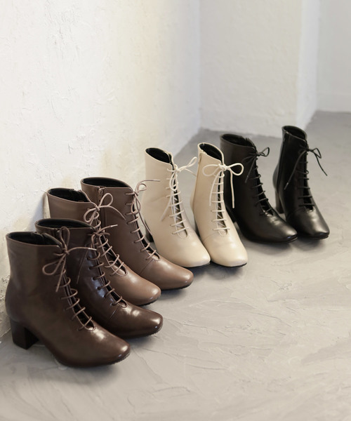 SESTO（セスト）の「リアルウッドヒールのスクエアトゥレースアップブーツ（ブーツ・レディース・ブラック/ダークブラウン/グレイッシュベージュ/アイボリー・LL/3L/S/M/L）」の11枚目の写真