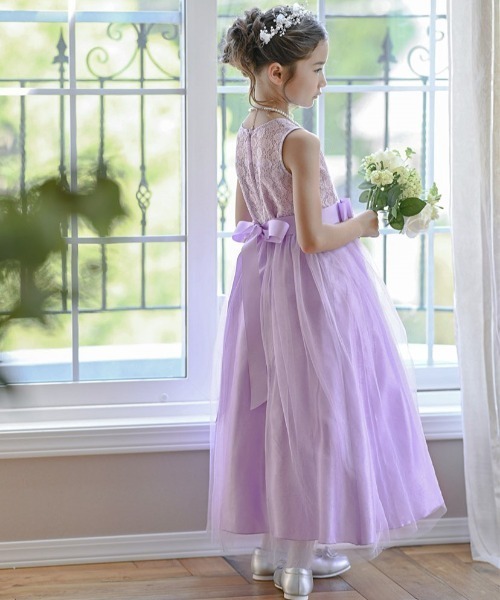 Catherine Cottage(キャサリンコテージ)の「デコルテシースルー レースロングドレス(ドレス・キッズ・ベージュ/ネイビー/レッド/グリーン/サックスブルー/イエロー/ピンク/ライラック・110/120/130/140/150/160)」の15枚目の写真