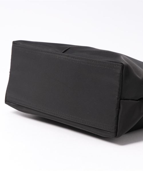 Fun & Daily（ファンアンドデイリー）の「高密度ナイロン・2WAYポケットバッグ（ショルダーバッグ・レディース・ブラック/ベージュ・FREE）」の8枚目の写真