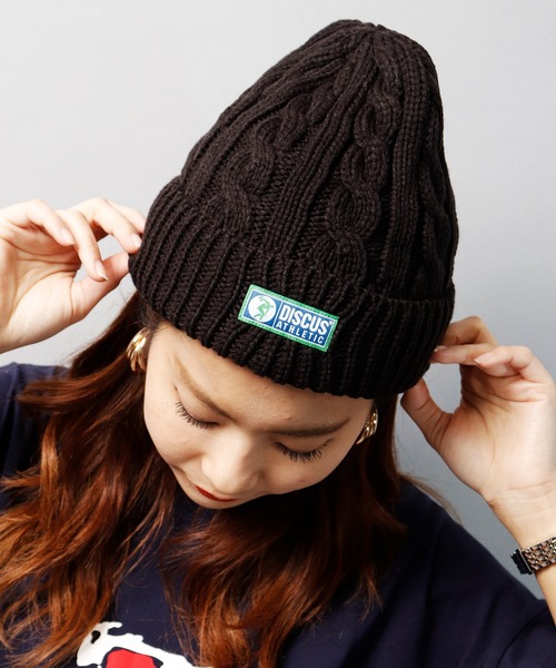 DISCUS（ディスカス）の「【DISCUS】ワンポイント ケーブルニットキャップ（ニットキャップ/ビーニー・メンズ・オリーブドラブ/オフホワイト/ブラック/ネイビー/グレー/ワイン・FREE）」の3枚目の写真