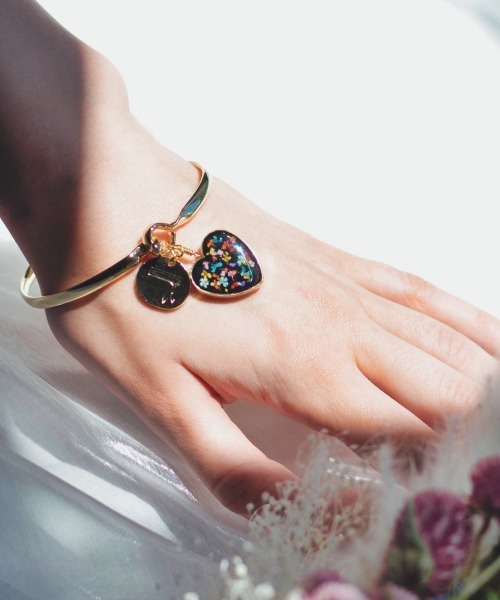 rehacer（レアセル）の「rehacer : Engage Heart Bangle Made in Japan / エンゲージ ハート バングル メイドインジャパン（バングル/リストバンド・レディース・ゴールド/シルバー・FREE）」の9枚目の写真