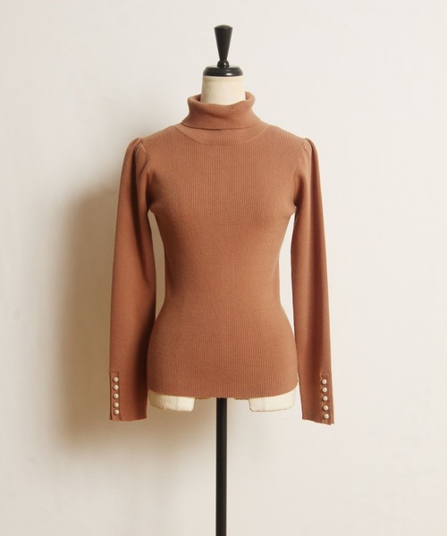 袖口パール付きタートルネックリブニットプルオーバー（ニット