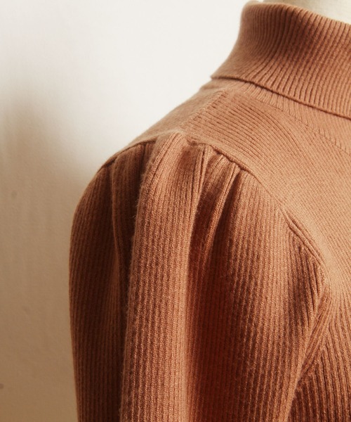 袖口パール付きタートルネックリブニットプルオーバー（ニット
