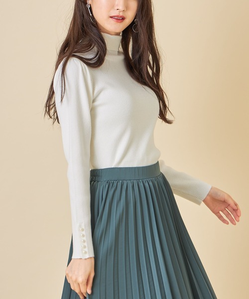tocco closet(トッコ クローゼット)の「袖口パール付きタートルネックリブニットプルオーバー(ニット/セーター・レディース・ブラック/ブラウン/アイボリー・M)」の10枚目の写真