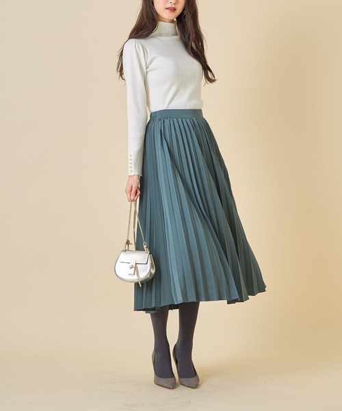tocco closet(トッコ クローゼット)の「袖口パール付きタートルネックリブニットプルオーバー(ニット/セーター・レディース・ブラック/ブラウン/アイボリー・M)」の8枚目の写真