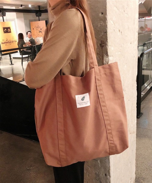 aimoha(アイモハ)の「キャンバス ロゴ トートバッグ(トートバッグ・レディース・ブラック/チョコ/グリーン/ピンク系その他/ピンク系その他2/ホワイト/イエロー/ライトブルー・FREE)」の4枚目の写真