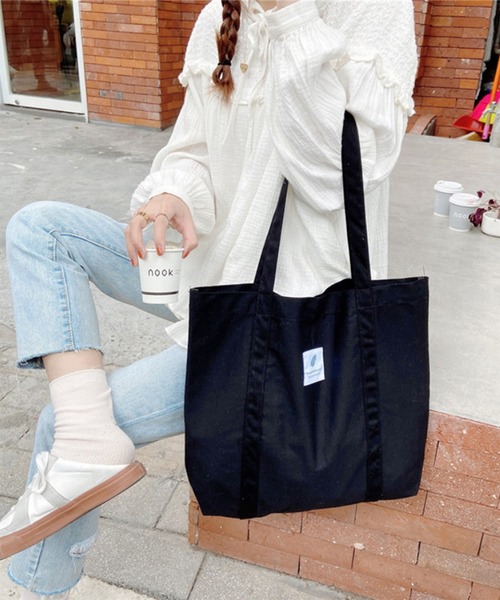 aimoha(アイモハ)の「キャンバス ロゴ トートバッグ(トートバッグ・レディース・ブラック/チョコ/グリーン/ピンク系その他/ピンク系その他2/ホワイト/イエロー/ライトブルー・FREE)」の3枚目の写真