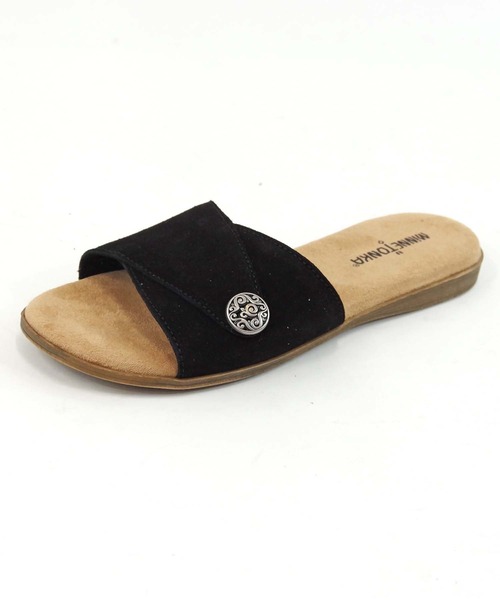 Minnetonka（ミネトンカ）の「MINNETONKA（ミネトンカ） / コンチョ スエード スライドサンダル FARRAH フラットサンダル（サンダル・レディース・ブラック/グレー/ストーン・6/8/5/7/9）」の20枚目の写真
