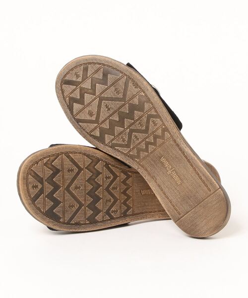Minnetonka（ミネトンカ）の「MINNETONKA（ミネトンカ） / コンチョ スエード スライドサンダル FARRAH フラットサンダル（サンダル・レディース・ブラック/グレー/ストーン・6/8/5/7/9）」の16枚目の写真