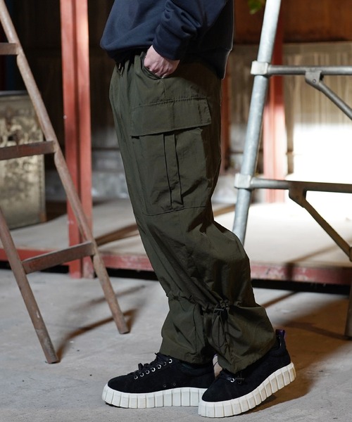 G.O.C（ジーオーシー）の「ツインドローナイロンワイドカーゴパンツ（カーゴパンツ・メンズ・グレー/ブラック/カーキ/ホワイト・LARGE/MEDIUM）」の19枚目の写真