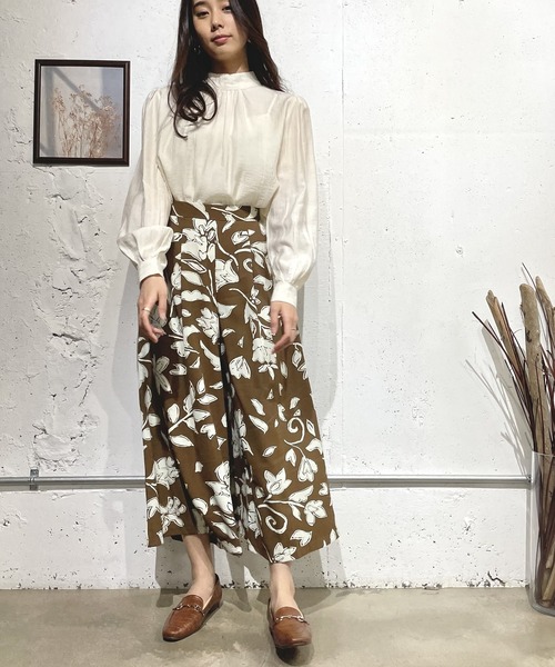 セール 花柄フレアワイドパンツ その他パンツ Quon クオン のファッション通販 Zozotown