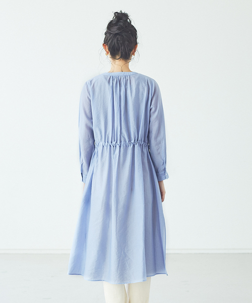 abahouse mavie（アバハウスマヴィ）の「ライトクロスシャツワンピース（ワンピース・レディース・ブラック/ライトブルー/カーキ・フリー）」の13枚目の写真