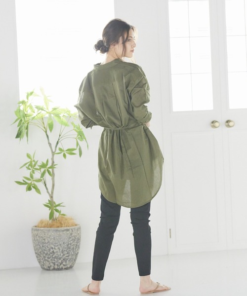 LIPSTAR（リップスター）の「キャンブリックボイルビッグシャツ（シャツ/ブラウス・レディース・カーキ/キャメル/オフホワイト・M）」の16枚目の写真