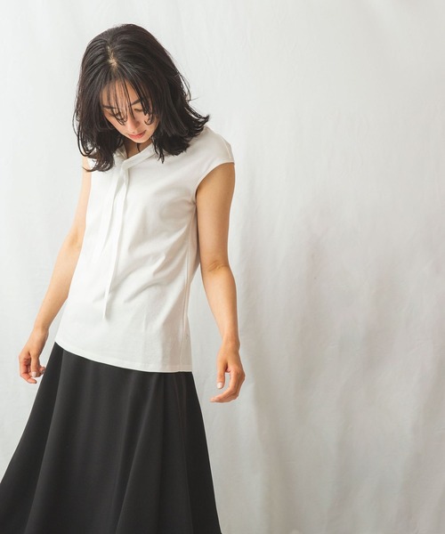 NARACAMICIE(ナラカミーチェ)の「2WAYフリルカラーカットソープルオーバー(Tシャツ/カットソー・レディース・ホワイト/ブルー/ブラック・LARGE/MEDIUM/XX-LARGE/X-LARGE)」の4枚目の写真