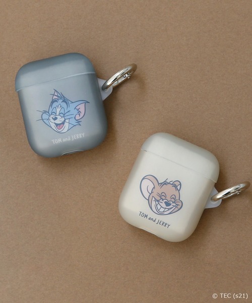 Tom＆Jerry（トムアンドジェリー）の「ホホエミAirPodsケース（ヘッドフォン/イヤホン・レディース・ベージュ/グレー・FREE）」の3枚目の写真
