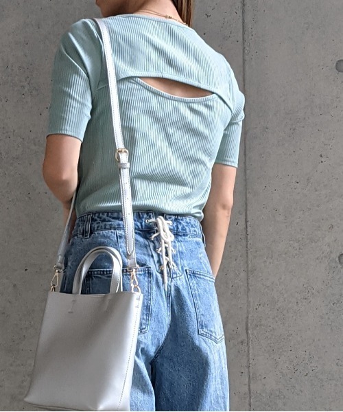 Per sist ence(パーシエンス)の「Per sist ence/パーシエンス テレコ バックオープンTシャツ(Tシャツ/カットソー・レディース・モカ/ブラック/グリーン/ベージュ/オフホワイト・FREE)」の5枚目の写真