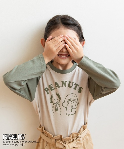 JAM & LINK（ジャムアンドリンク）の「SNOOPY/スヌーピー ラグランTシャツ（Tシャツ/カットソー・キッズ・ホワイト×グリーン/ホワイト×ブルー/ホワイト×ブラック/ホワイト系その他/ホワイト系その他2/ホワイト系その他3/ホワイト系その他4/ホワイト系その他5/ホワイト系その他6/ホワイト系その他7・120cm/100cm/130cm/90cm/110cm/140cm/80ｃｍ/150cm）」の2枚目の写真
