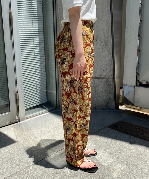 CAPRICIEUX LE'MAGE（カプリシューレマージュ）の「コットンドビーフラワーパンツ（その他パンツ・レディース・チャコールグレー/レッド系その他・FREE）」の6枚目の写真