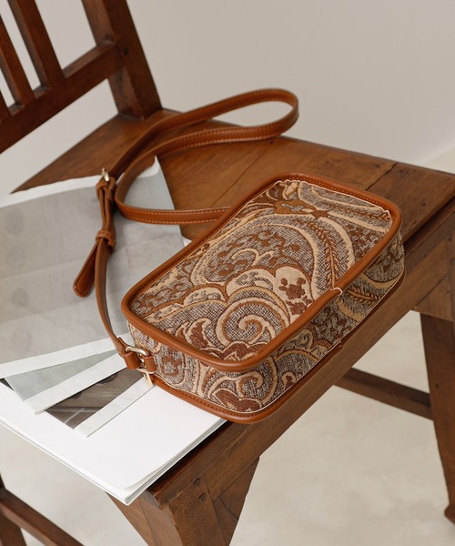 COLONY 2139（コロニートゥーワンスリーナイン）の「ジャガードスクエアショルダーバッグ（ショルダーバッグ・レディース・ブラック/ブラウン/ゼブラ/レオパード・FREE）」の3枚目の写真