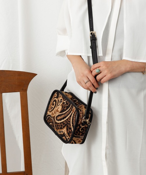 COLONY 2139（コロニートゥーワンスリーナイン）の「ジャガードスクエアショルダーバッグ（ショルダーバッグ・レディース・ブラック/ブラウン/ゼブラ/レオパード・FREE）」の22枚目の写真