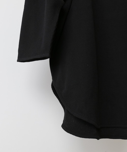 JOURNAL STANDARD relume（ジャーナルスタンダード　レリューム）の「レイヤードワッフル 6分袖Tシャツ[無地T/オーバーサイズ][ユニセックス対応]（Tシャツ/カットソー・メンズ・ホワイト/ブラック/グレー・MEDIUM/LARGE）」の8枚目の写真