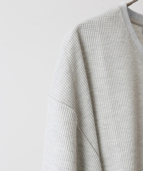 JOURNAL STANDARD relume（ジャーナルスタンダード　レリューム）の「レイヤードワッフル 6分袖Tシャツ[無地T/オーバーサイズ][ユニセックス対応]（Tシャツ/カットソー・メンズ・ホワイト/ブラック/グレー・MEDIUM/LARGE）」の5枚目の写真