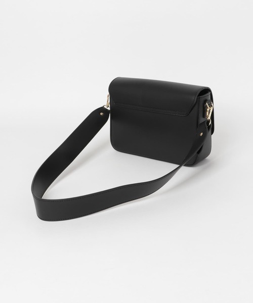 MARCO BIANCHINI(マルコビアンチーニ)の「MARCO BIANCHINI スクエアワイドショルダーバッグ(ショルダーバッグ・レディース・ブラック/グレー系その他/キャメル・ONE)」の9枚目の写真