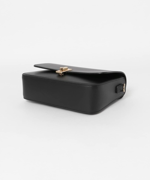 MARCO BIANCHINI(マルコビアンチーニ)の「MARCO BIANCHINI スクエアワイドショルダーバッグ(ショルダーバッグ・レディース・ブラック/グレー系その他/キャメル・ONE)」の4枚目の写真