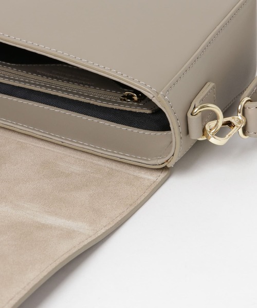 MARCO BIANCHINI(マルコビアンチーニ)の「MARCO BIANCHINI スクエアワイドショルダーバッグ(ショルダーバッグ・レディース・ブラック/グレー系その他/キャメル・ONE)」の17枚目の写真