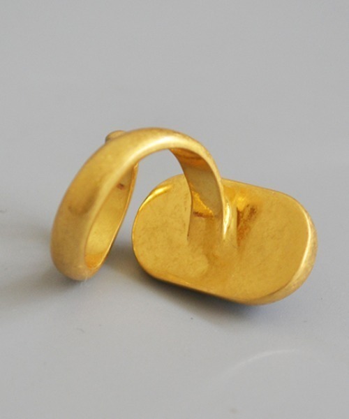 KOR（ケーオーアール）の「ヴィンテージテイスト カラーストーン ツイストリング（リング・レディース・ゴールド・FREE）」の9枚目の写真